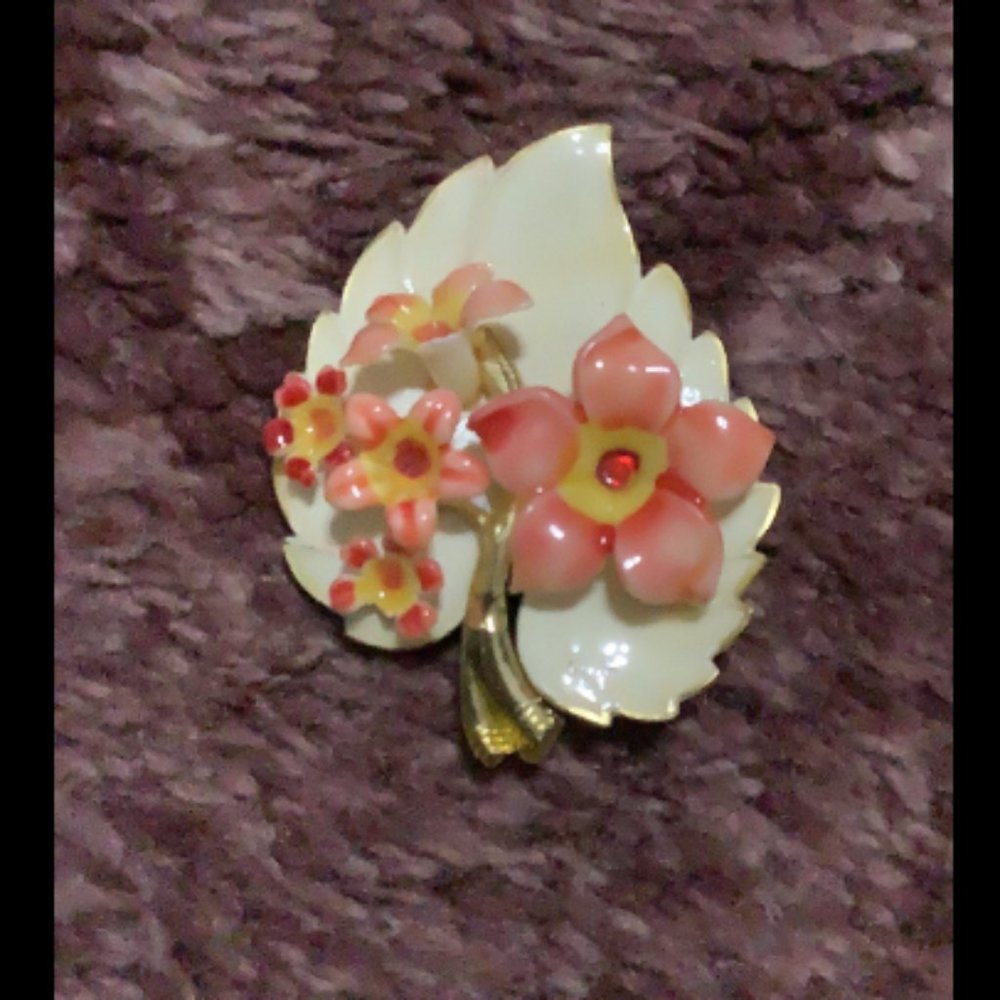 Vintage Germany Goldtone Brooch